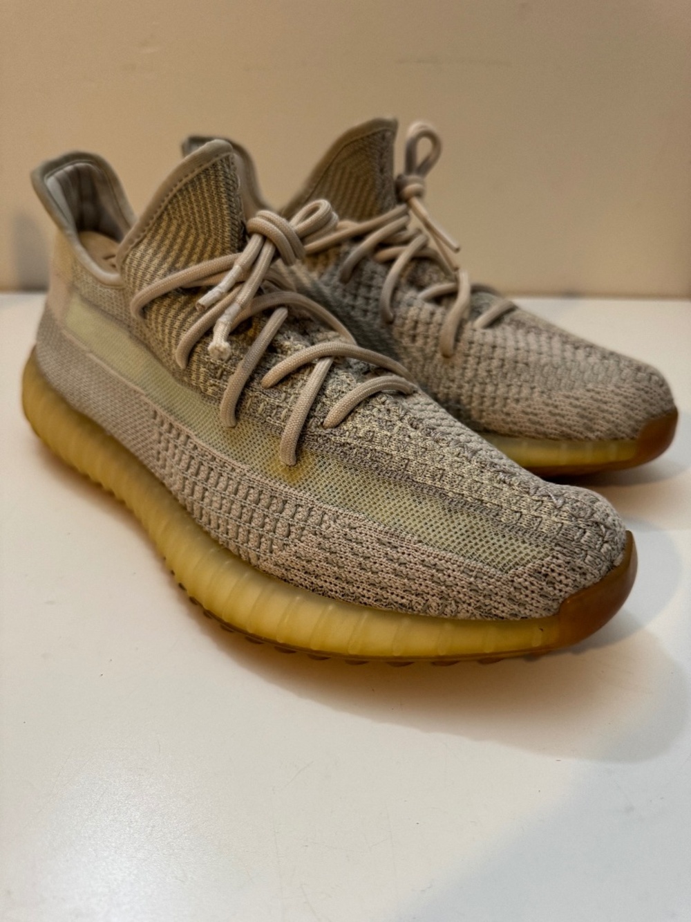 adidas Yeezy Boost 350 V2 Gray Beige / Men’s 10 US.